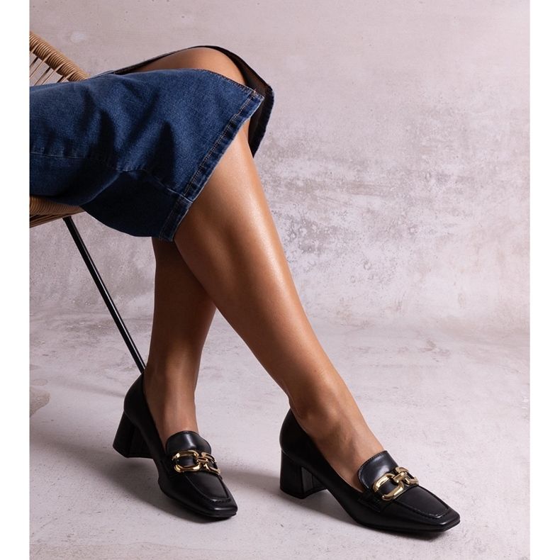 Escarpins noirs à bout carré d'Alhena 1