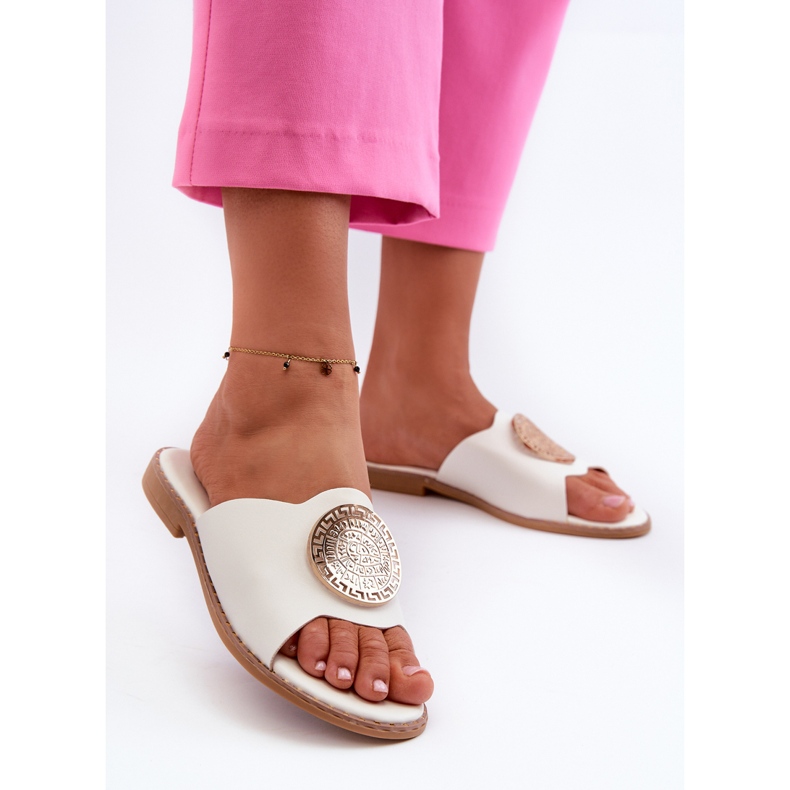 Tongs Femme Talon Plat Avec Décoration, Blanc Rivashea blanche 2 Tongs Femme Talon Plat Avec Décoration, Blanc Rivashea blanche 2