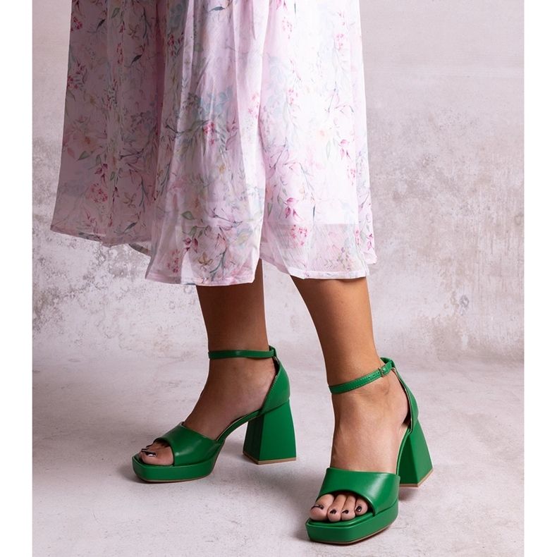 Sandales à talons vertes par Vesna 1