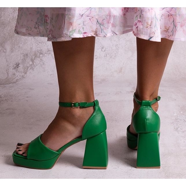 Sandales à talons vertes par Vesna 2