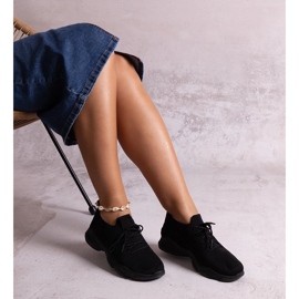 Baskets en tissu noir par Madi 1