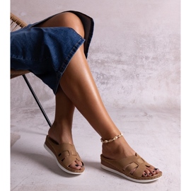Mules marron claires à talon bas par Mifsuda brun 1