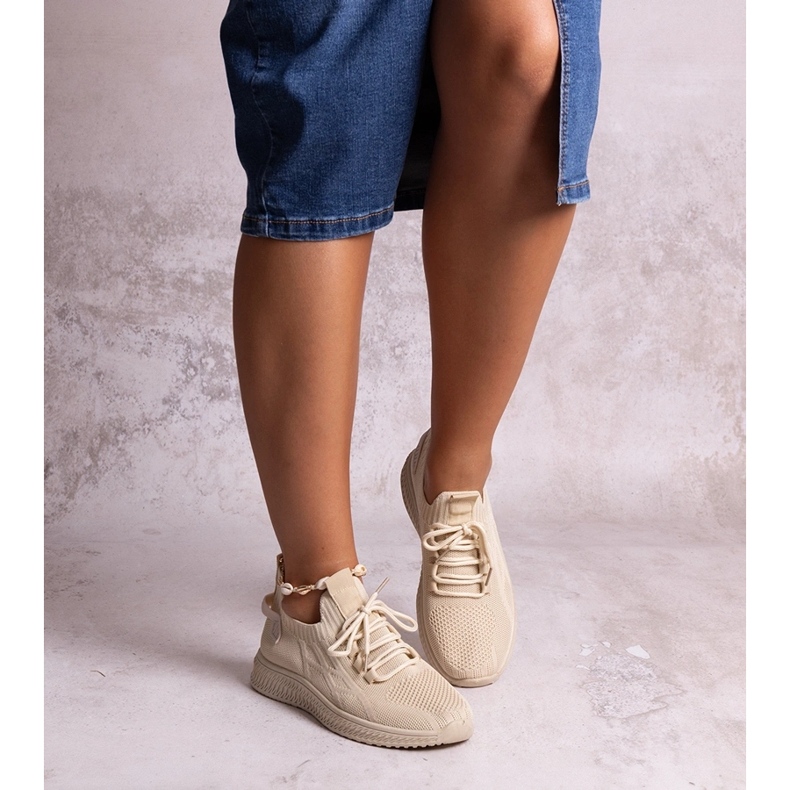 Baskets de sport Khitam beiges 1