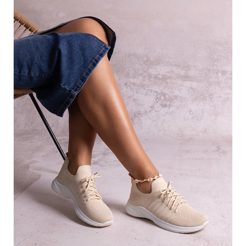 Baskets de sport Muaza beiges 1 Baskets de sport Muaza beiges 1