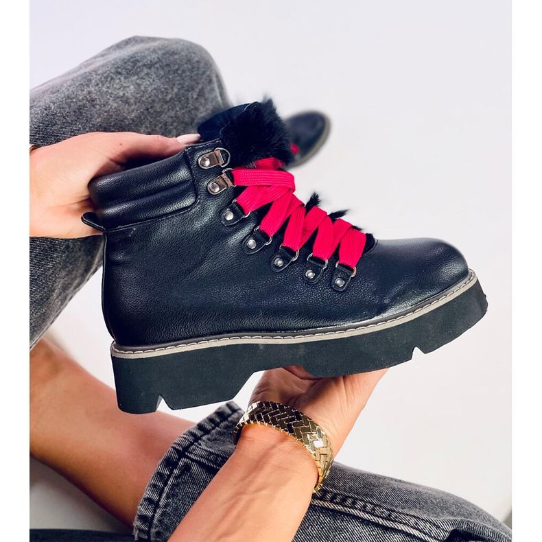 Bottes de trappeur noires Tatiana Black 1
