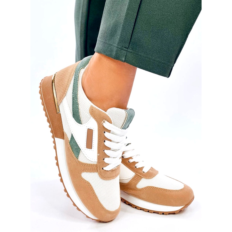 Baskets de sport pour femmes, blanches et beiges 2