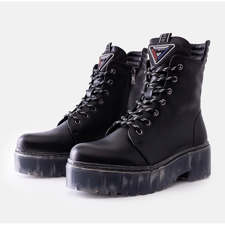Bottines Charlton en cuir noir 1
