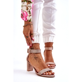 Sandales brillantes à talons hauts en or rose d'or 1