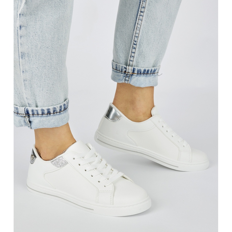 Chaussures de sport classiques pour femmes blanche 2