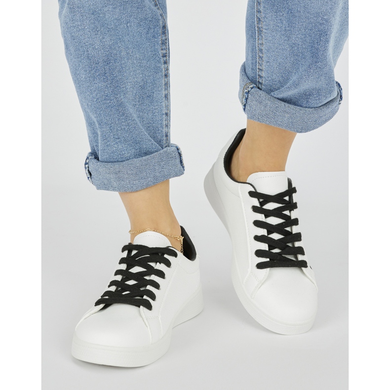 Chaussures de sport blanches pour femmes 1 Chaussures de sport blanches pour femmes 1