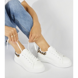 Baskets femme blanches avec élément imprimé léopard 1