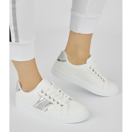 Chaussures de sport confortables blanches 1 Chaussures de sport confortables blanches 1