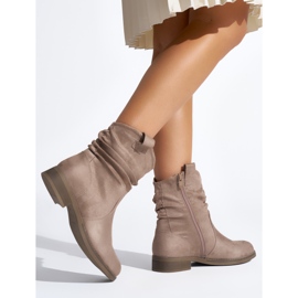 Bottines froissées beiges en daim 2