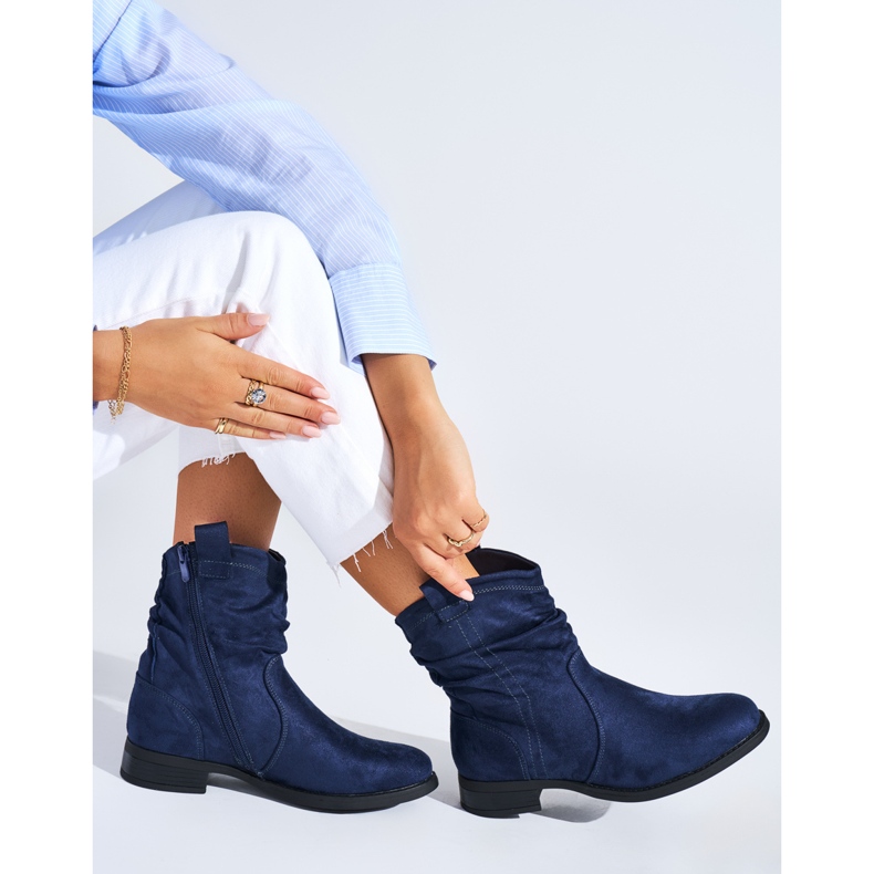 Bottines plates en daim bleu marine 2