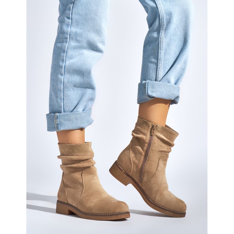Bottines femme en daim beiges 1