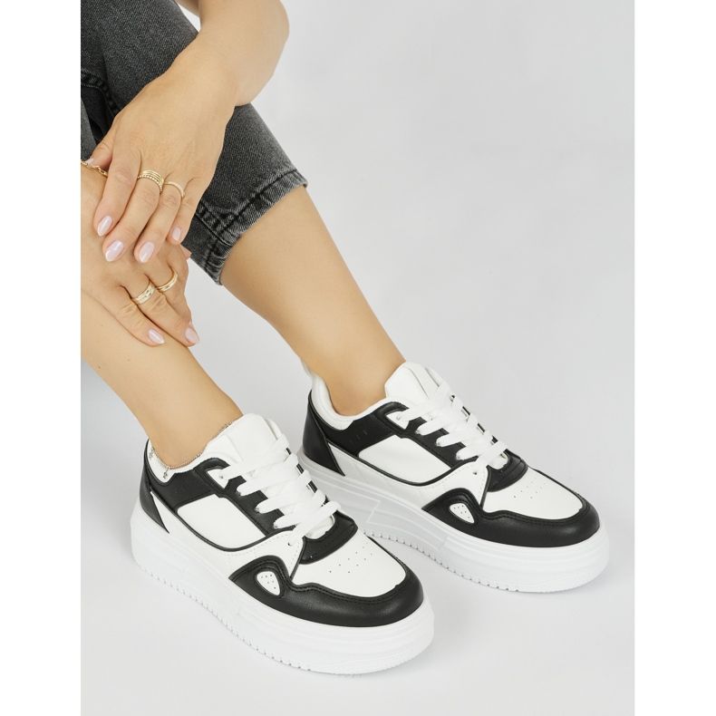Chaussures de sport à plateforme noires pour femmes 1