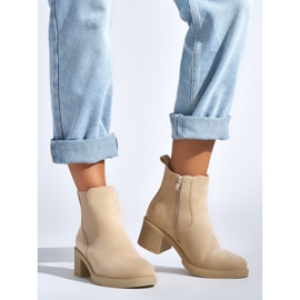 Bottines en daim beiges 1