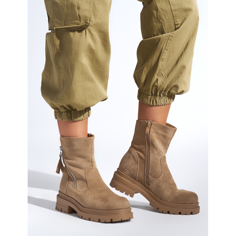 Bottines femme beige foncé avec fermeture éclair décorative 1 Bottines femme beige foncé avec fermeture éclair décorative 1