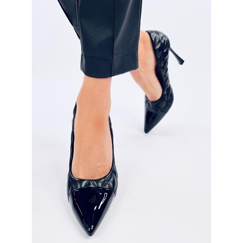 Chanelkikikiki Sheltoni Talons noirs 1