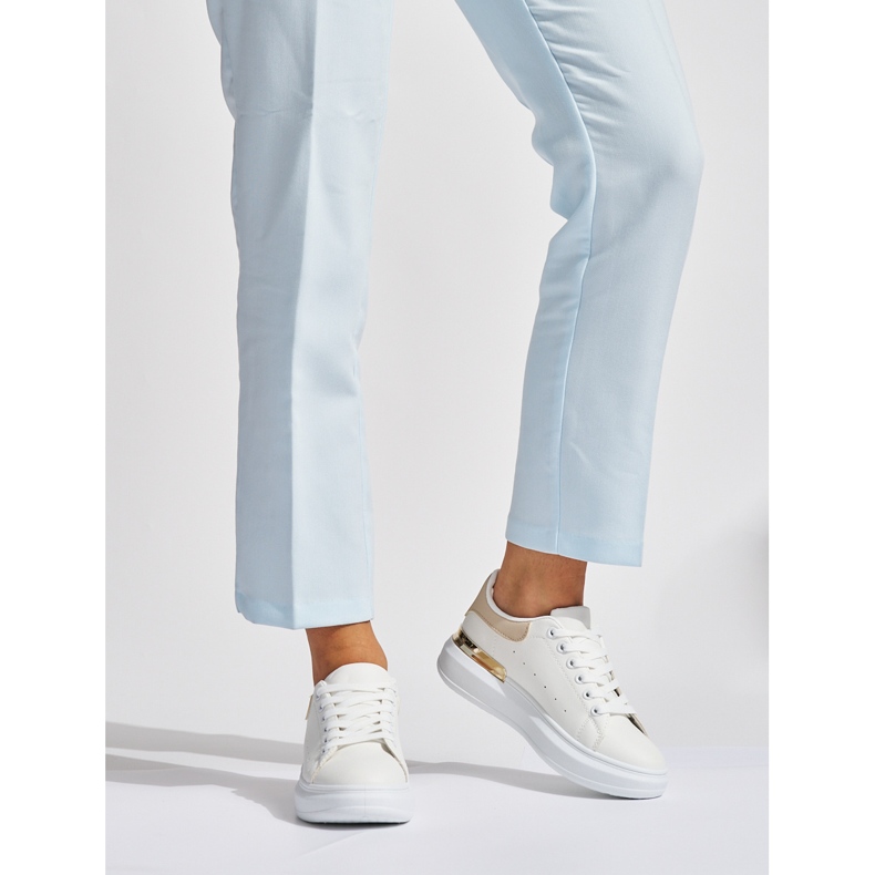 Chaussures de sport classiques blanches 1 Chaussures de sport classiques blanches 1