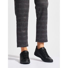 Chaussures de sport noires confortables 1