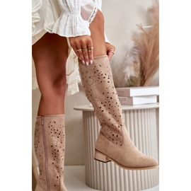 Bottes Femme Ajourées Sur Talons Bas Eco Daim Fermées Par Une Fermeture Éclair Orchidées Beige Foncé 5