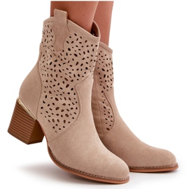 Bottines ajourées en éco-daim, fermées par une fermeture éclair, beige Sevana 10