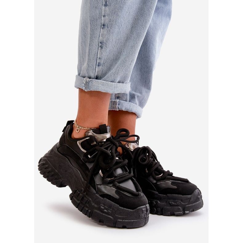 Baskets pour femmes à semelle massive, noires Nevela le noir 1