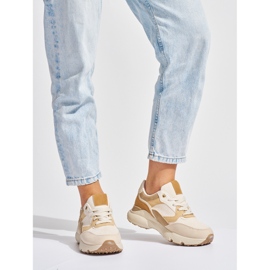 Baskets femme beiges 1