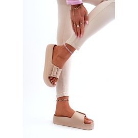 Tongs en mousse pour femmes sur la plateforme avec boucle Big Star NN274A666 Beige 3 Tongs en mousse pour femmes sur la plateforme avec boucle Big Star NN274A666 Beige 3