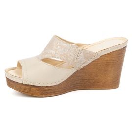 Olivier Sandales compensées en cuir pour femme 1127, beige 1