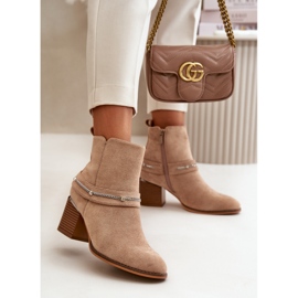 Bottes Femme Isolées Sur Talon Haut Avec Chaîne Eco Daim Beige Hanalen 2