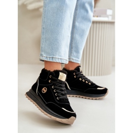 Chaussures De Sport Isolées Pour Femme Sur Plateforme Noir Ariatte 2