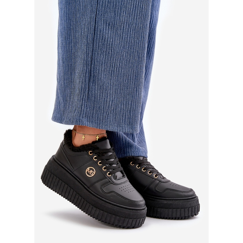 Baskets de sport isolées pour femmes avec semelle épaisse, noir Verissha le noir 1