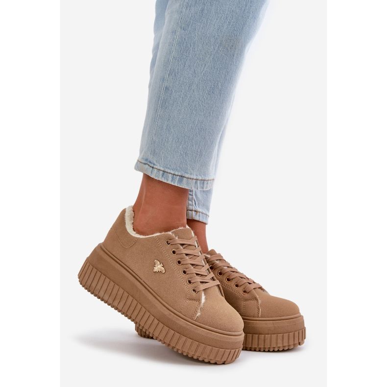 Baskets isolées pour femmes sur semelle épaisse avec détail doré marron Lotira brun 1