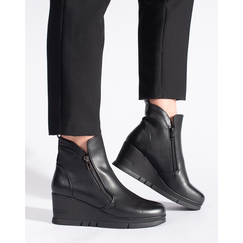 Bottines compensées noires pour femmes 1