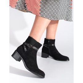 Bottines à talons bas en daim noir par Sergio Leone le noir 2