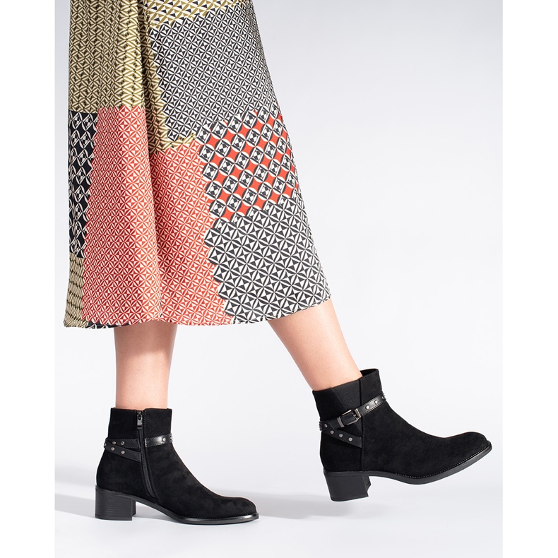 Bottines à talons bas en daim noir par Sergio Leone le noir 1