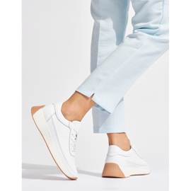 Sergio Leone Chaussures de sport femme blanches en cuir ajouré 1