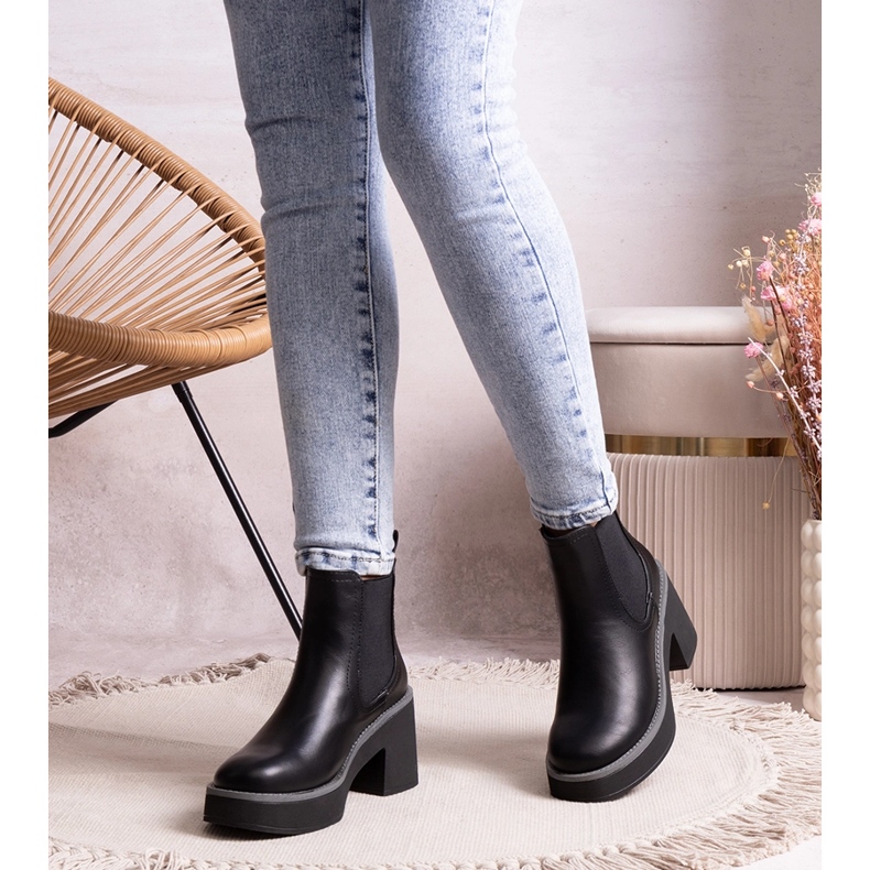 Bottines noires de Lidea 1