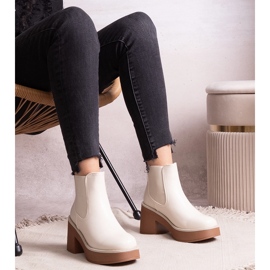 Bottines beiges de Lidea 3