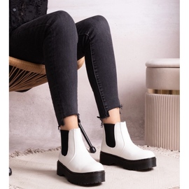 Bottines à plateforme blanches par Lessaya 2