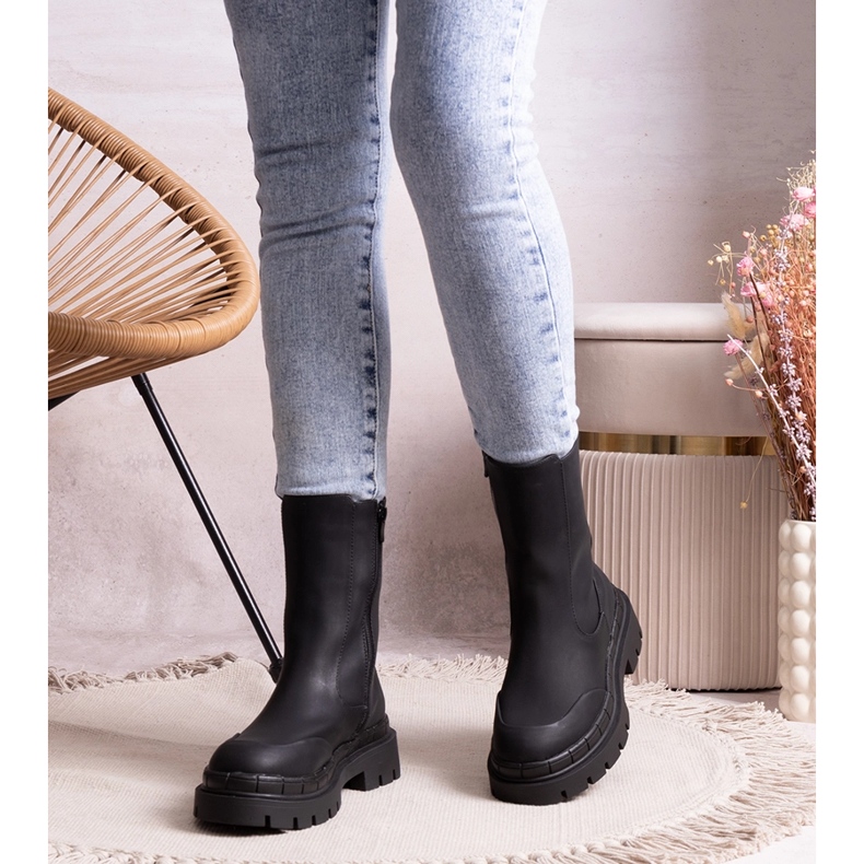 Bottines Kunegunda noires à semelle massive 1