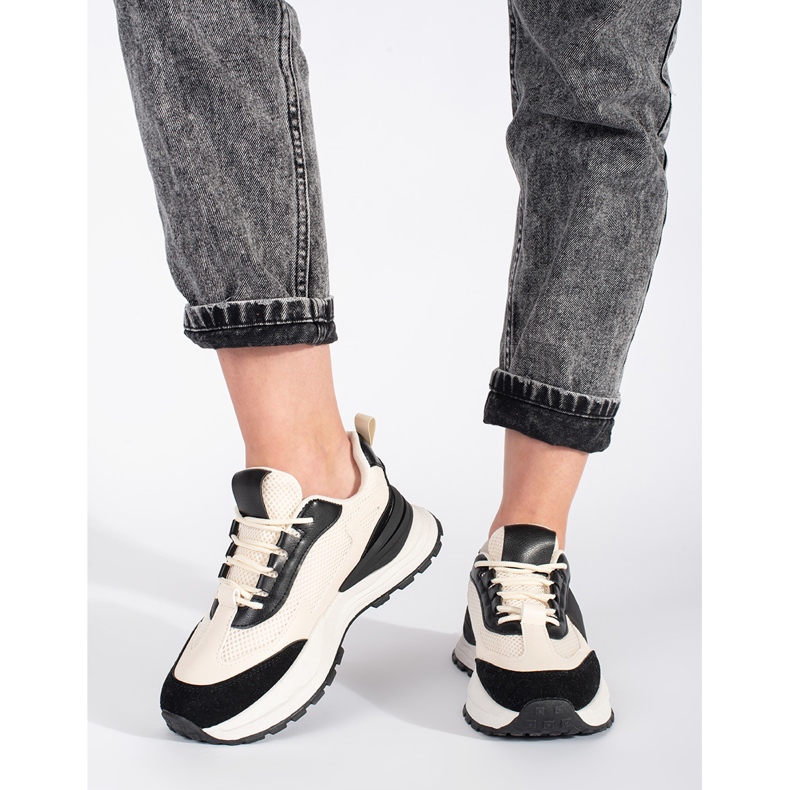 Chaussures de sport femme noires et beiges le noir 2 Chaussures de sport femme noires et beiges le noir 2