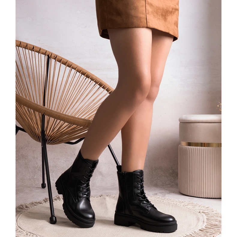 Bottes Edmund classiques isolées noires 1