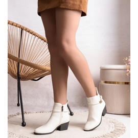 Bottines beiges d'Ibdis 2
