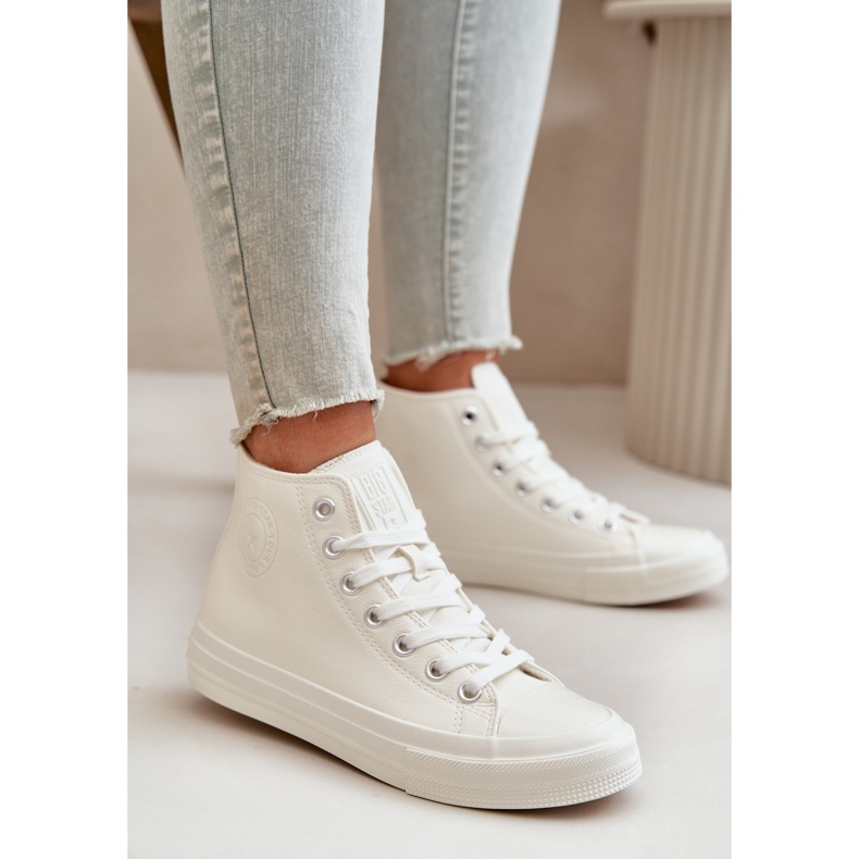 Baskets isolées pour femmes en cuir écologique blanc Big Star OO274932 blanche 2