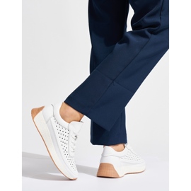 Chaussures de sport blanches ajourées en cuir par Sergio Leone 2
