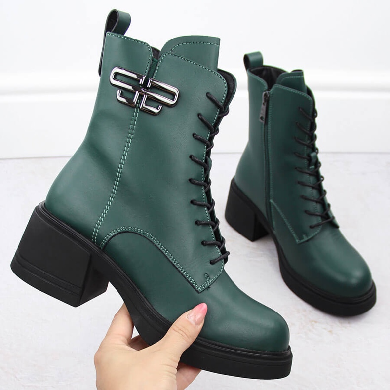 Bottines en cuir à talon haut et plateforme pour femme, isolées vert Vinceza 66682 1