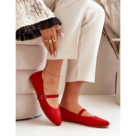 Ballerines plates rouges en daim écologique avec sangle Tirilina 7